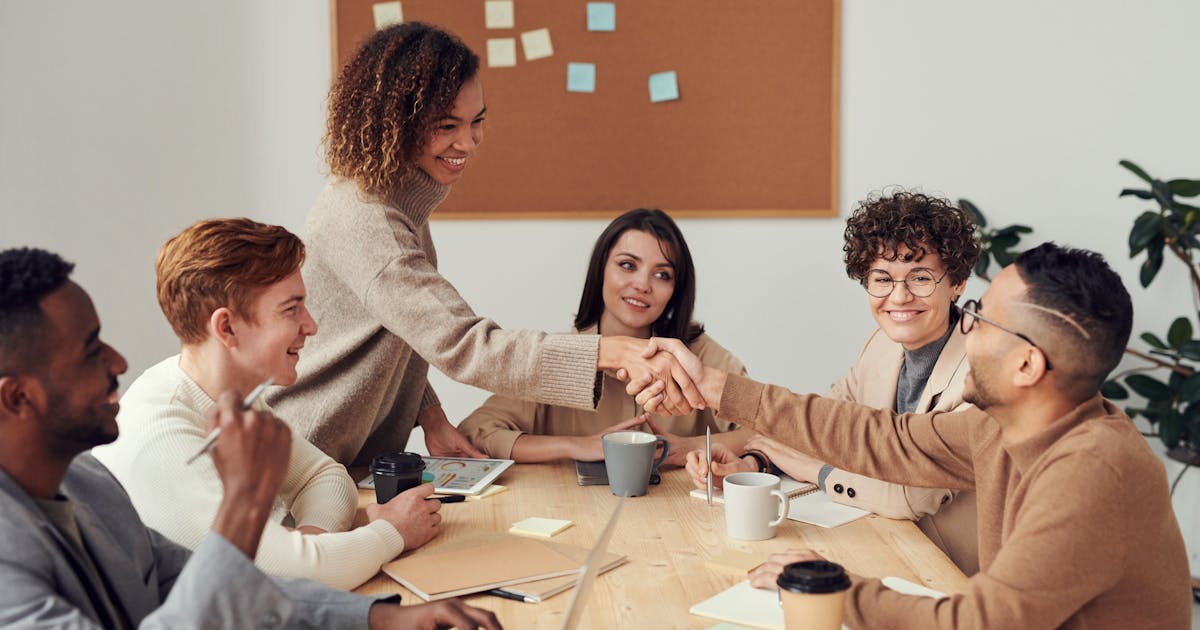 Workplace Communication Skills That Get You Noticed (and Promoted)